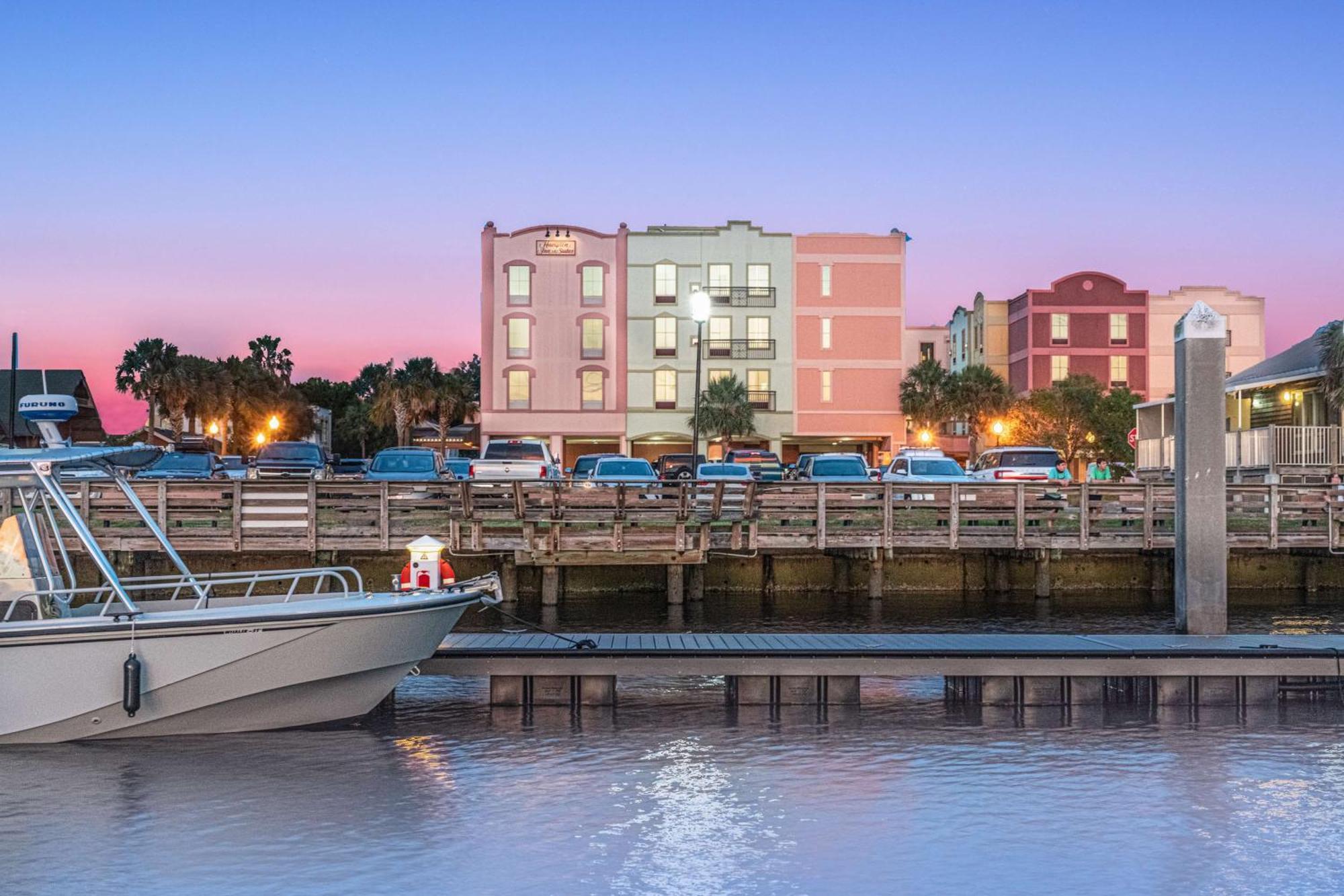 Hampton Inn & Suites Amelia Island-Historic Harbor Front Fernandina Beach Eksteriør billede